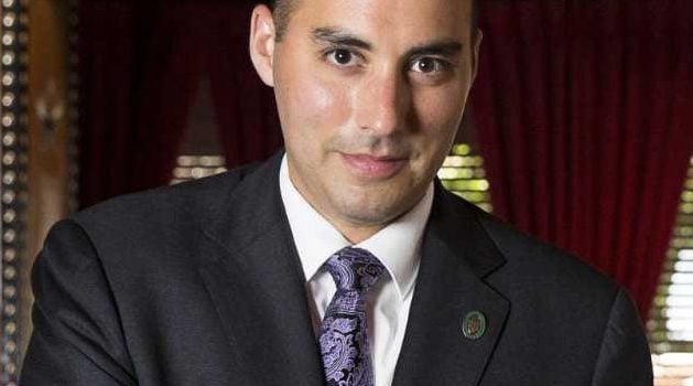 Opposing Viewpoints from the Sommelier Community Steven McDonald, Master Sommelier
