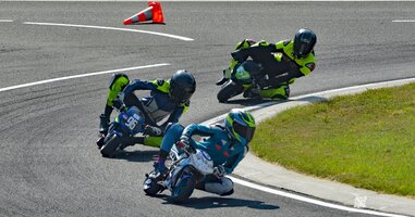 Isti zavoj, isti dirkači