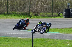 In kar naenkrat zagledam znan kombinezon...