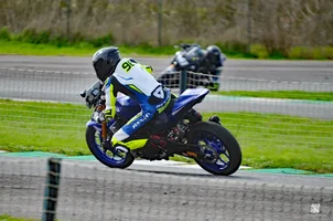 ... čeprav sem ga jaz srečal na minimotu