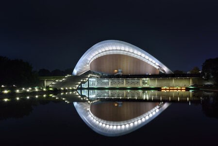 Haus der Kulturen der Welt - Auster- Berlin