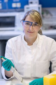 Dr. Nina Minkley
