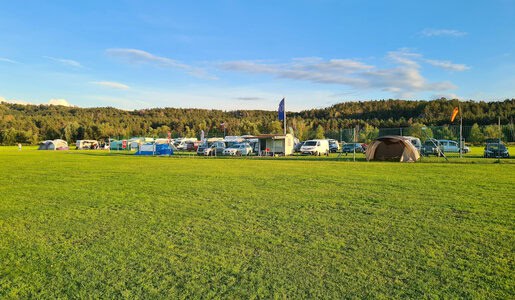 Am Vorabend - eine imposante Camping Gemeinde