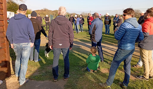 Siegerehrung mit langen Schatten