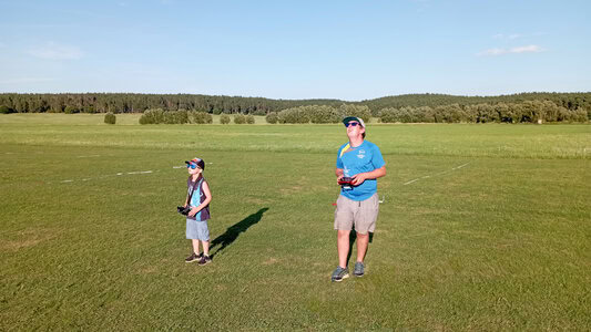Robin und Louis beim Sundowner