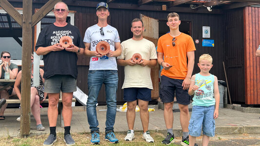 Die Sieger - Loet (2.), Henri (Sieger), Pascal (3.), Max (Bester Junior) und Louis als Zweitbester (v.l.n.r)