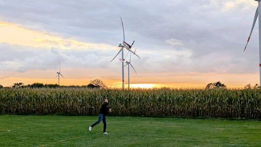 Abendliches Windradgewöhnungstraining