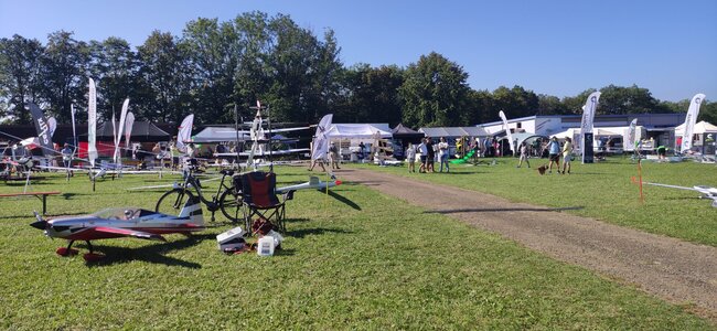 Bestes Ausstellungs- und Flugwetter