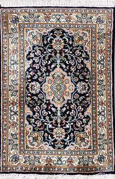 Kashmir-Seide - Teppich aus Kashmir,  Natur-Seide, Größe: 44x65cm Sonderpreis: € 210,-