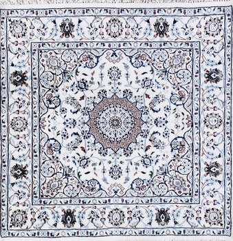 Nain - Teppich aus Indien,  Schafwolle/Seide, Größe: 125x124cm Sonderpreis: € 609,-