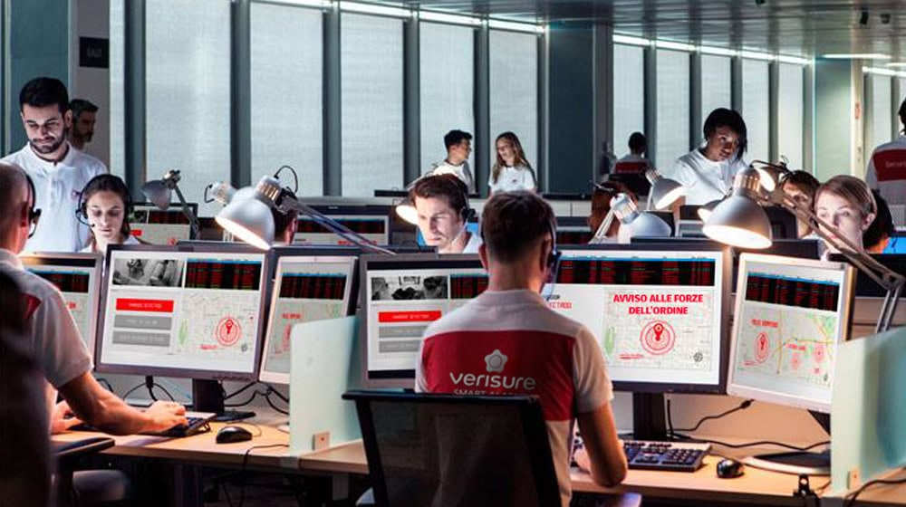 Operatori della Centrale Operativa Verisure al lavoro