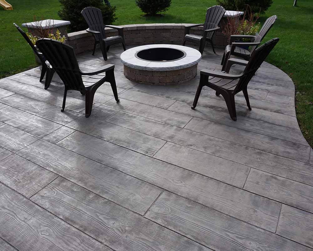 WOODEN PLANK STAMPED CONCRETE PATIO IDEAS
