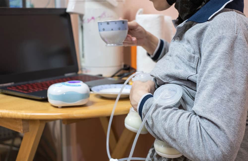 So you're ready to return to work and you want to keep your breastfeeding relationship going. That's awesome! It is absolutely possible and pumping breastmilk at work is easy to do when you have the right set up and the right tools at hand. If you're new to this, or if you just want to learn how you can pump breastmilk at work efficiently and confidently, then we have you covered.