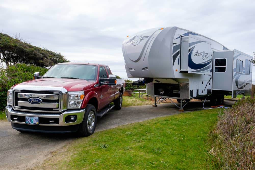 How much would it cost to rent a fifth wheel nd