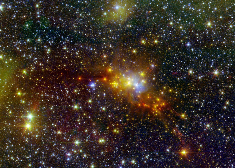 NASA images star cluster