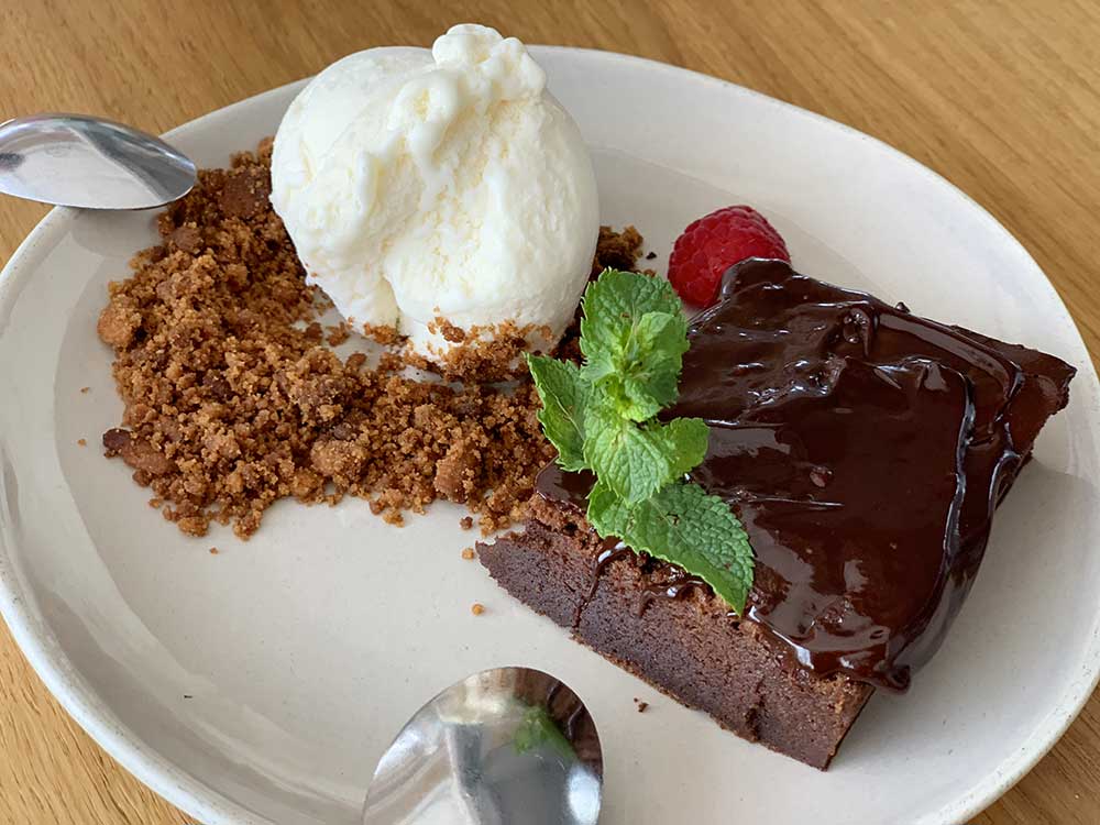 Tarta de chocolate en El Cranc Chiringuito