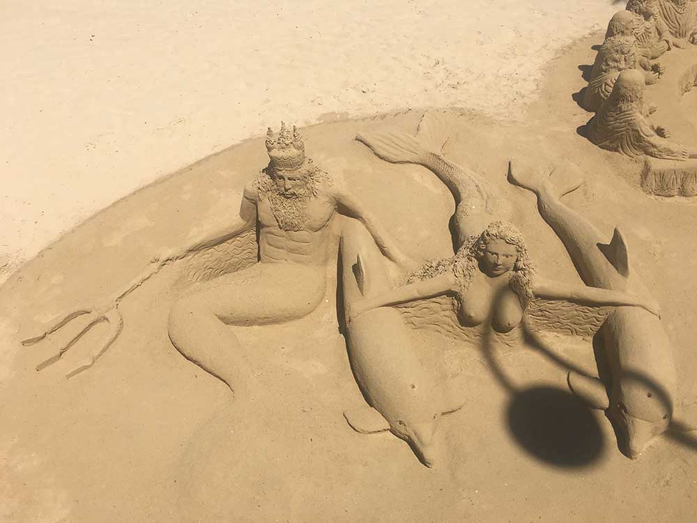 Obras de arte efímeras en la arena