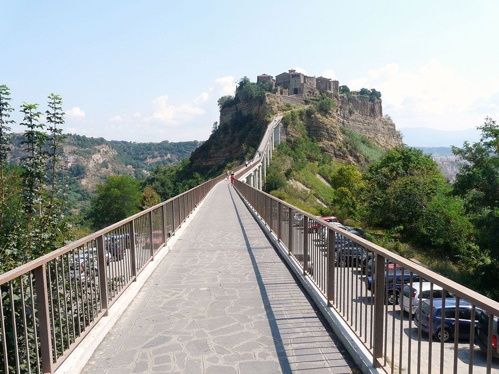 Puente para llegar a lo Civita di Bagnoregio
