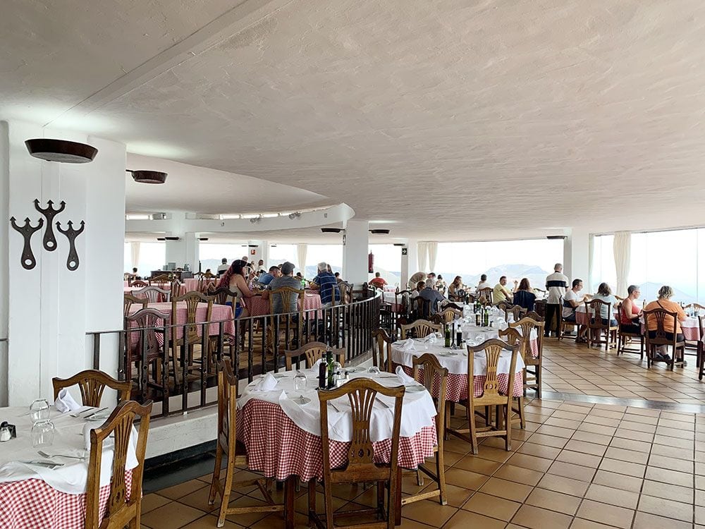 Parque Nacional de Timanfaya - Lanzarote - Restaurante El Diablo