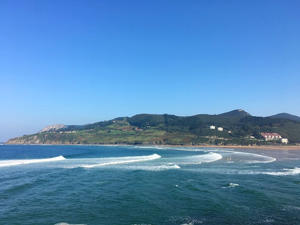 Los pueblos más bonitos de la Costa Vasca - Mundaka - Ola izquierda