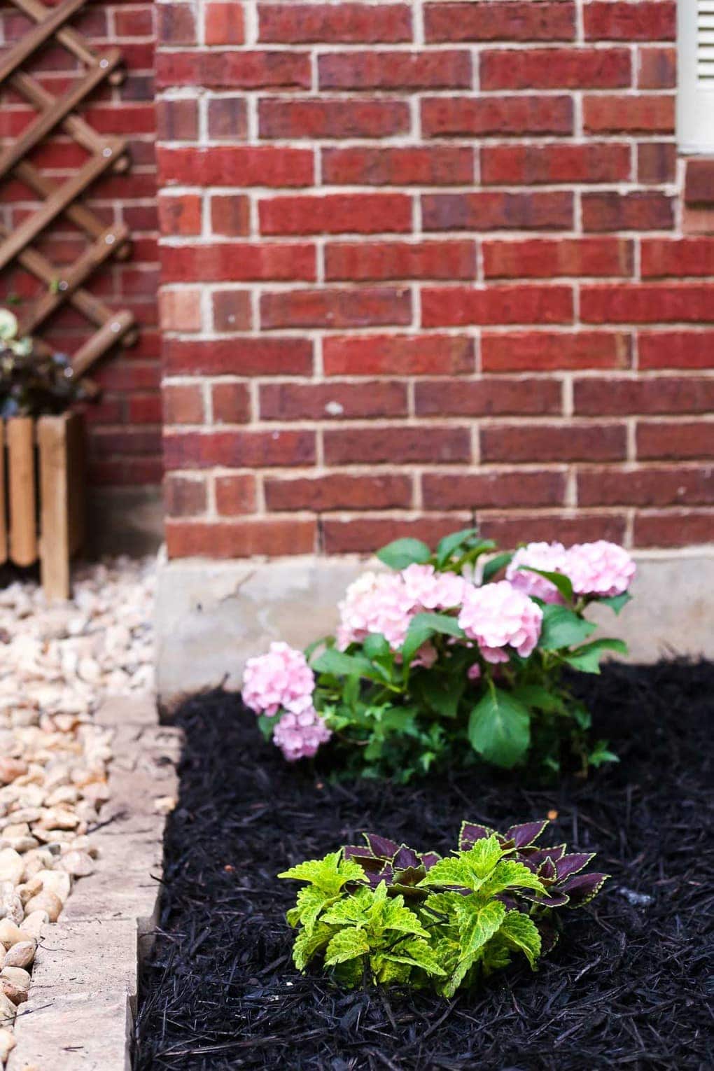 10 Candoroso Flower Bed Ideas Youll Love Family Handyman