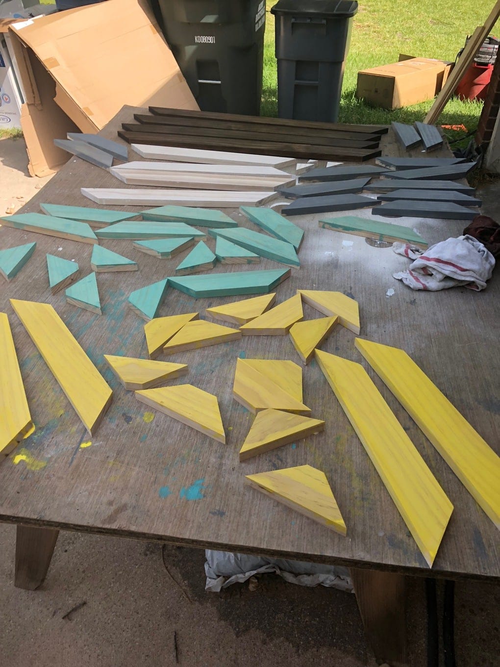 Easy Diy Outdoor Wall Art Perfect For The Patio Love