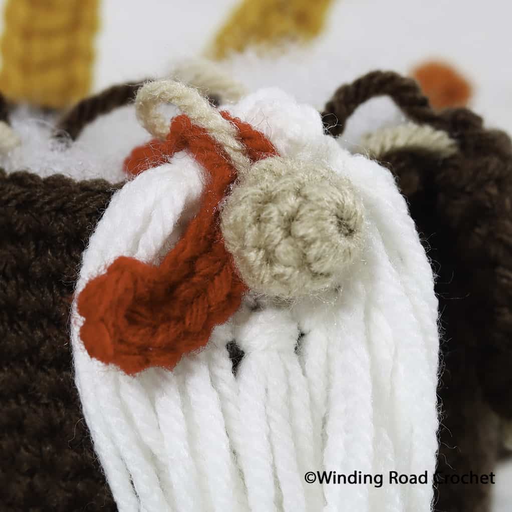 Celebrate the holidays with this crochet turkey gnome. Free crochet pattern for a fun holiday decoration with video tutorials.