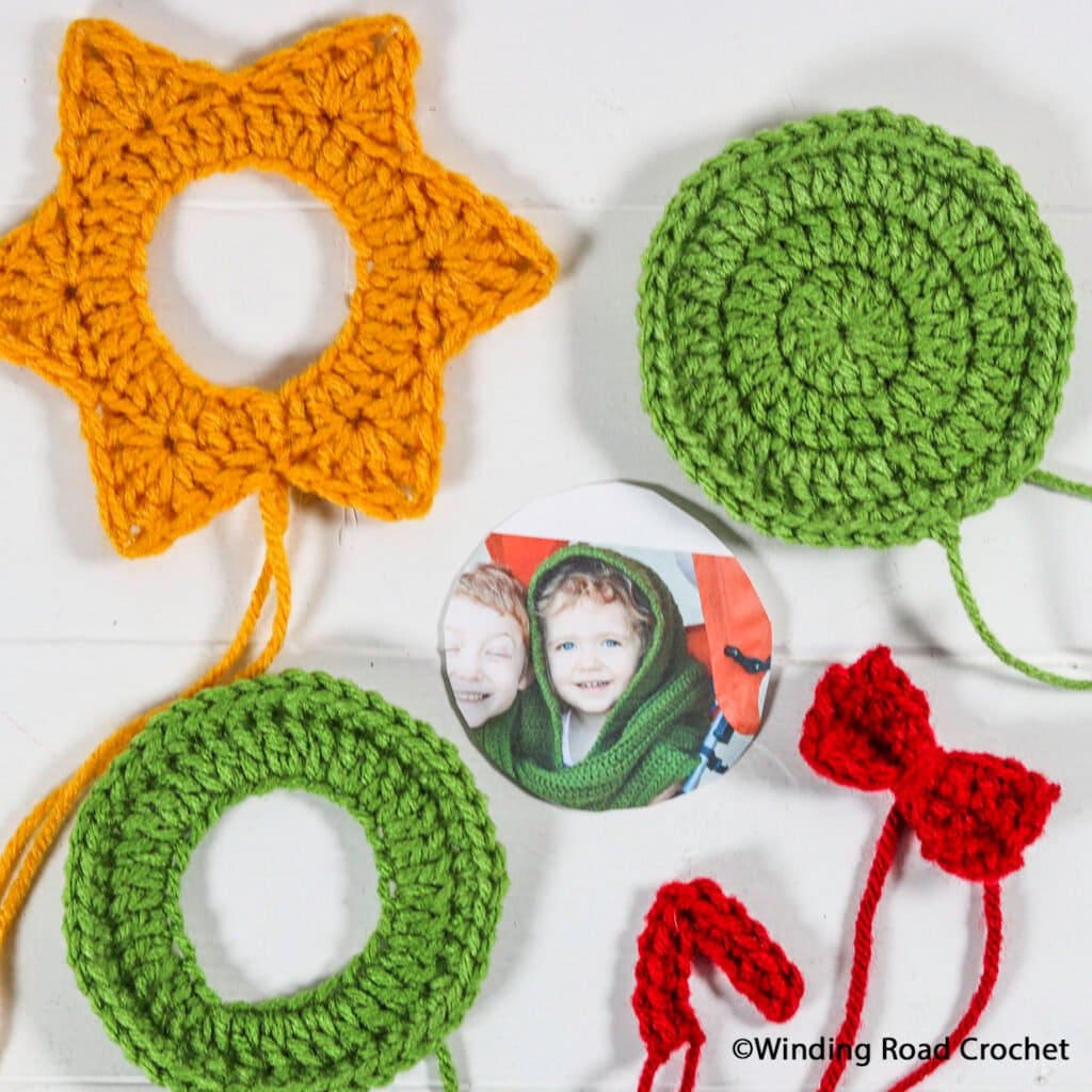 Make the Holidays memorable by making some easy crochet picture ornaments. Quick and easy free crochet pattern.