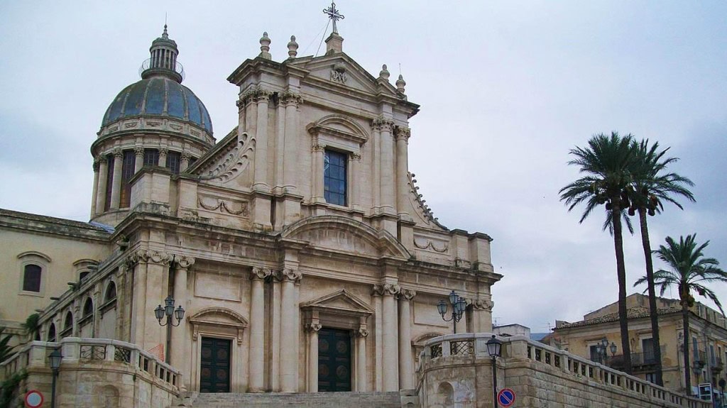 comiso_basilica_santa_maria_annunziata_visit_vigata_commissario_montalbano