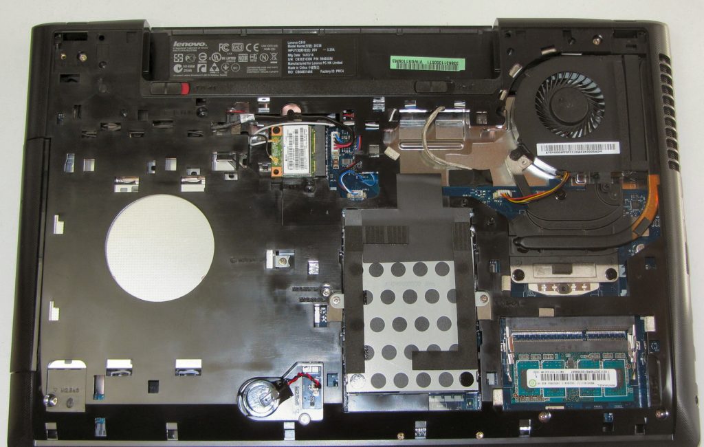 Tak prezentuje się Lenovo G510 po odkręceniu obudowy