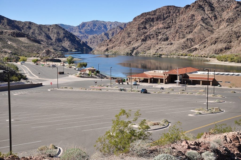 Willow Beach at Lake Mohave with red cliffs towering above