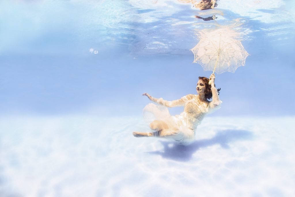 fotografia de embarazo bajo el agua
