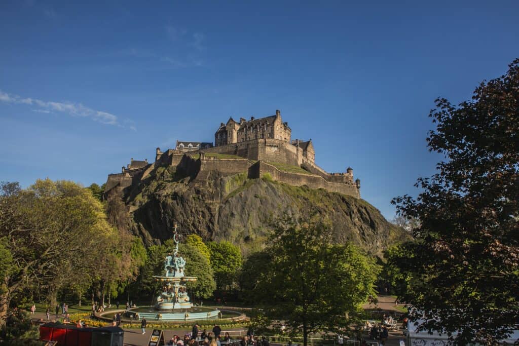 largest castles in the world