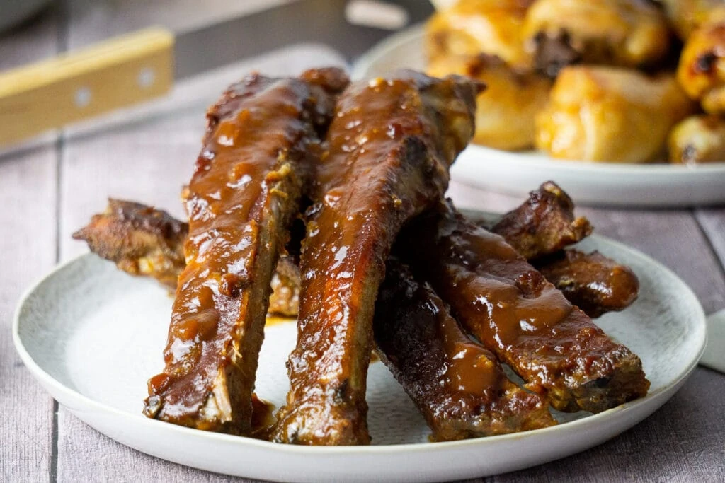 Scottish Whisky BBQ Sauce Recipe on ribs
