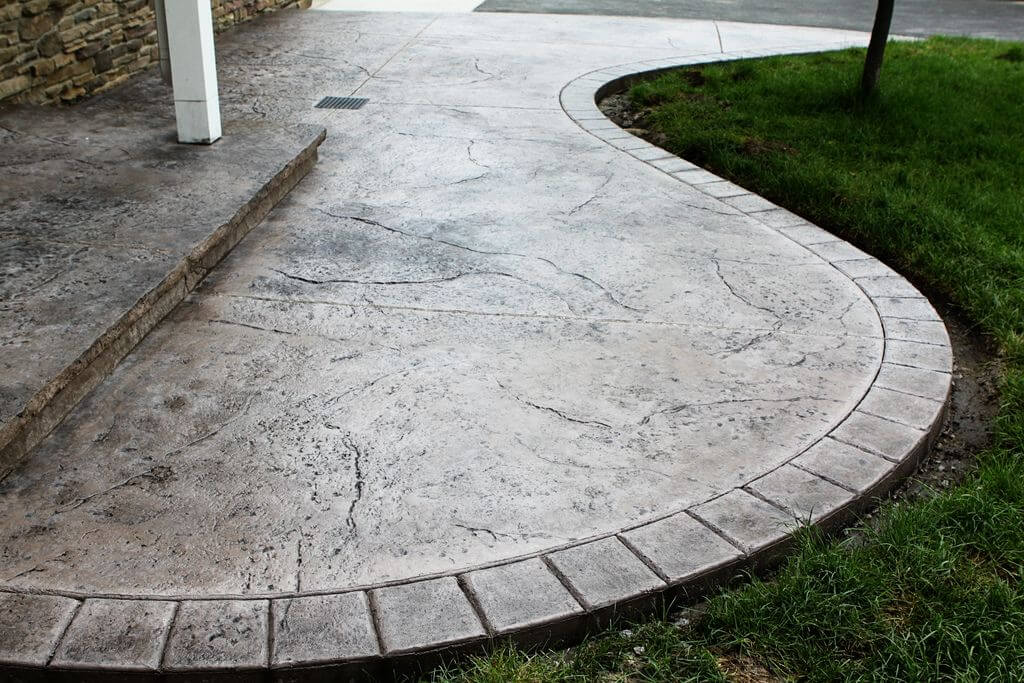 ROUGH STAMPED CONCRETE PATIO IDEAS