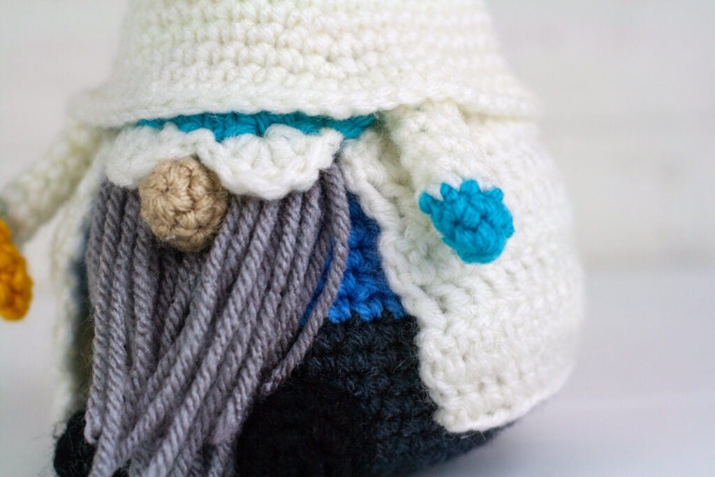Crochet a scientist or pharmacist gnome with this free crochet pattern. This is one of many of my profession gnomes series.