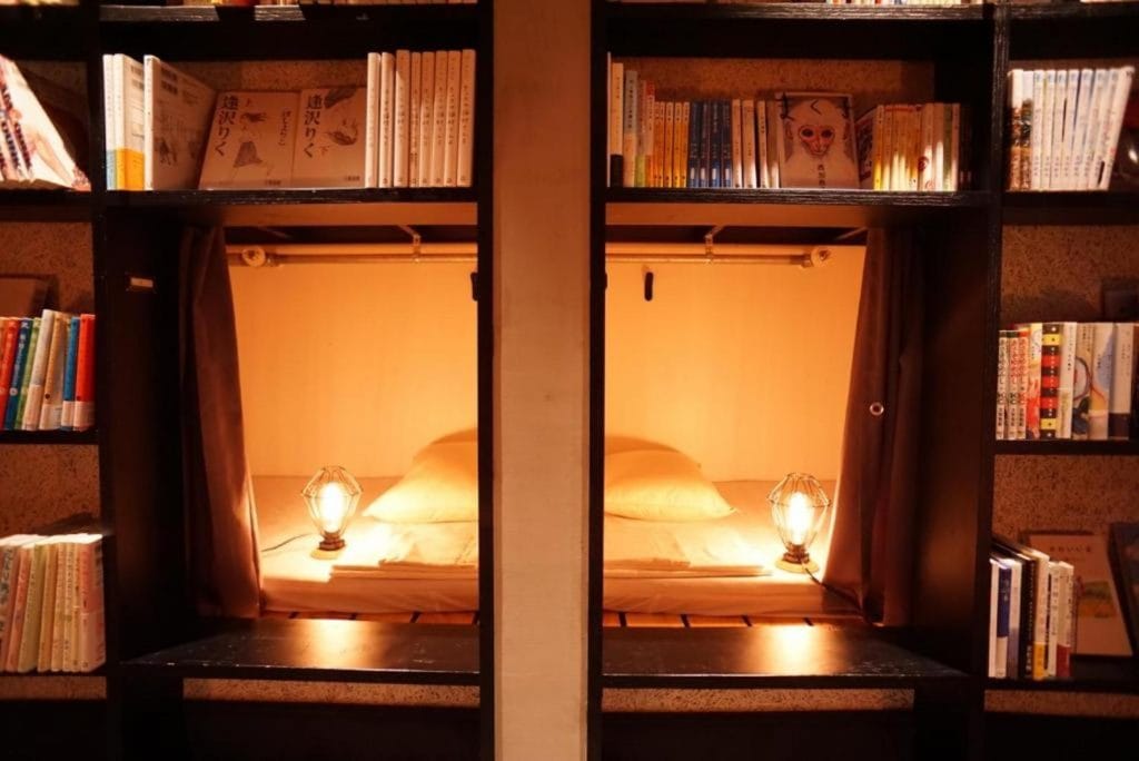 Bett und Buch