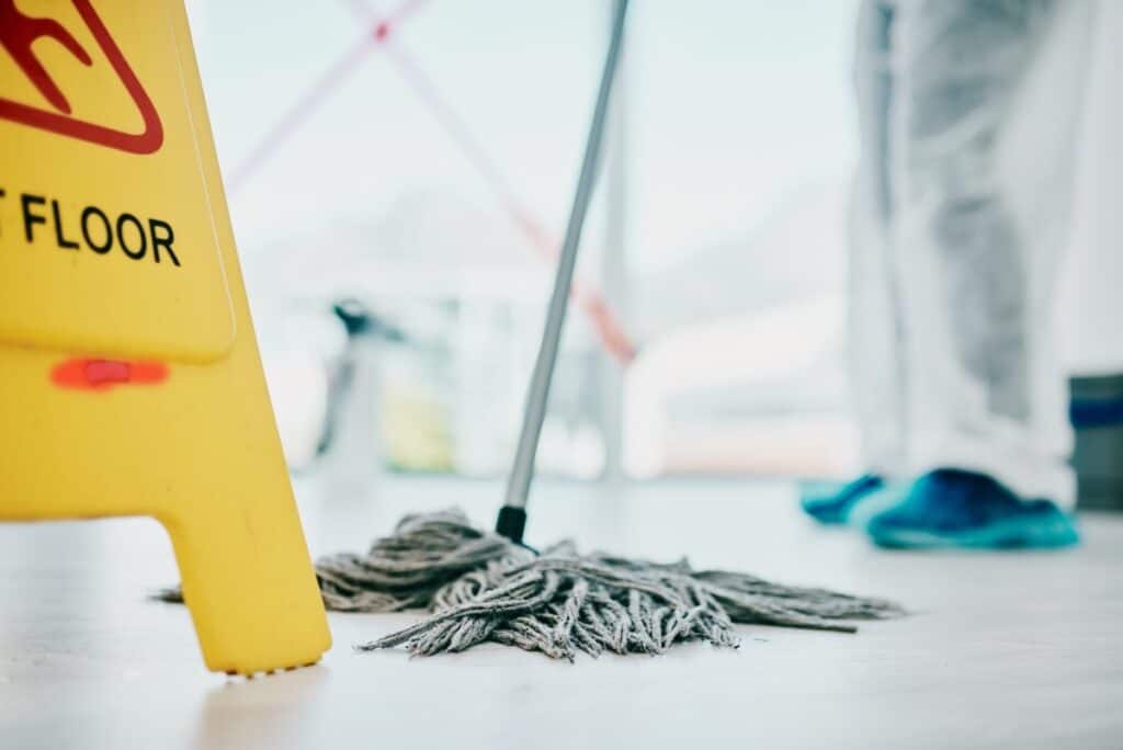 day porter mopping