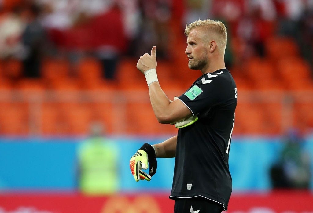 A sixth clean sheet in a row for Schmeichel? (Photo by Clive Brunskill/Getty Images)