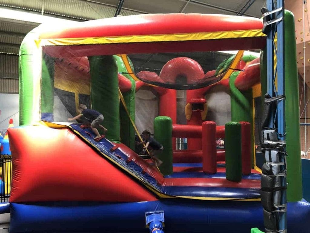 Toboggan Hill Park Jumping Castle