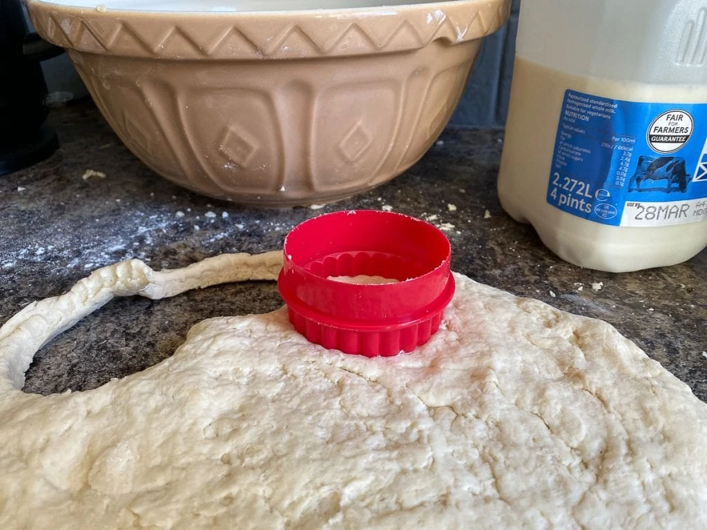 Cookie cutter to cut scones