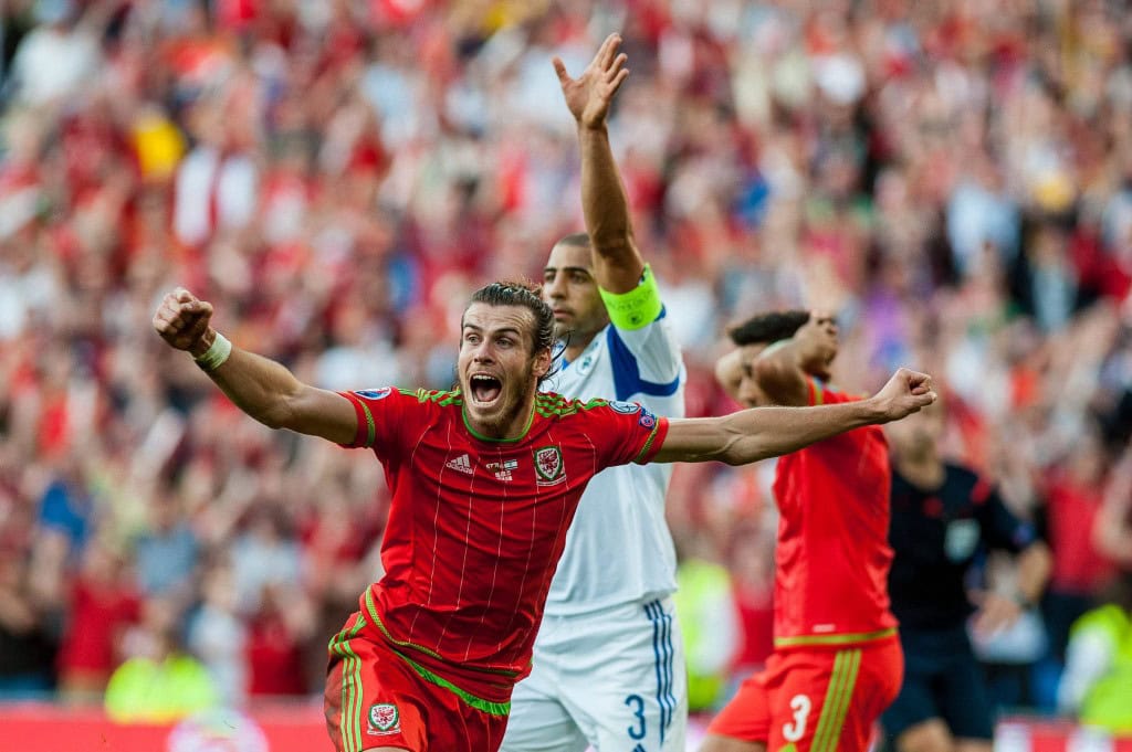Is Gareth Bale Planning to don the red jersey in club football soon? (Picture Courtesy - AFP/Getty Images)