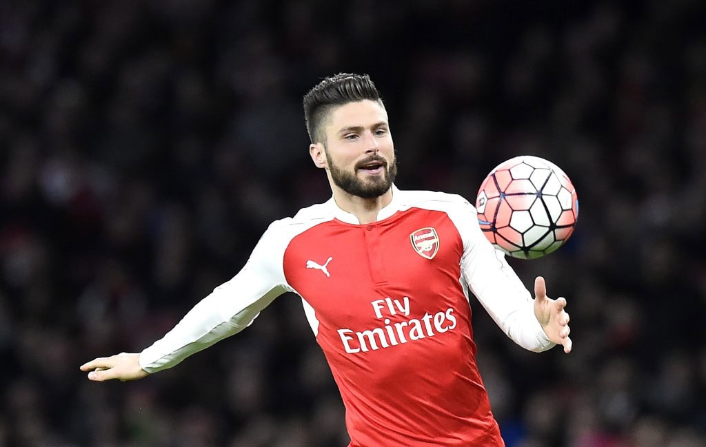 Arsenal's Olivier Giroud controls the ball during the English FA Cup third round match between Arsenal and Sunderland at the Emirates in London, Britain, 09 January 2016. (Photo by Facundo Arrizabalaga/EPA)