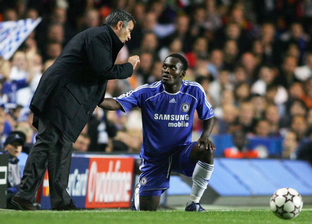 LONDON, UNITED KINGDOM: Chelsea's Ganaian midfielder Michael Essien looks up at Portuguese manager Jose Mourhino during their UEFA Champions League Group A football match against Barcelona in Chelsea, 18 October 2006. AFP PHOTO / CARL DE SOUZA (Photo credit should read CARL DE SOUZA/AFP/Getty Images)