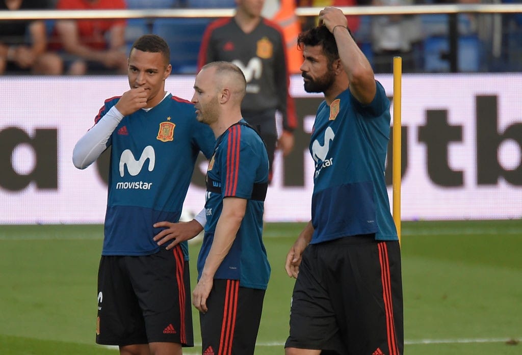 Spain have a great blend of old and young players. (Photo courtesy: AFP/Getty)