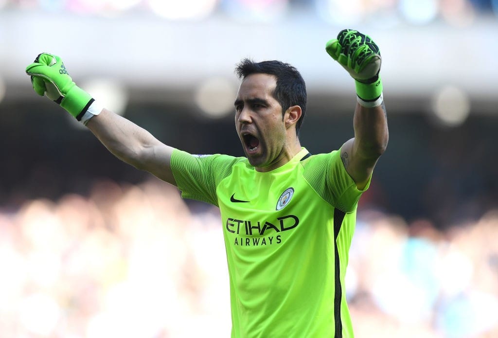 Claudio Bravo's untimely long-term injury could prompt Manchester City to sign another keeper on an emergency loan. (Photo courtesy: AFP/Getty)