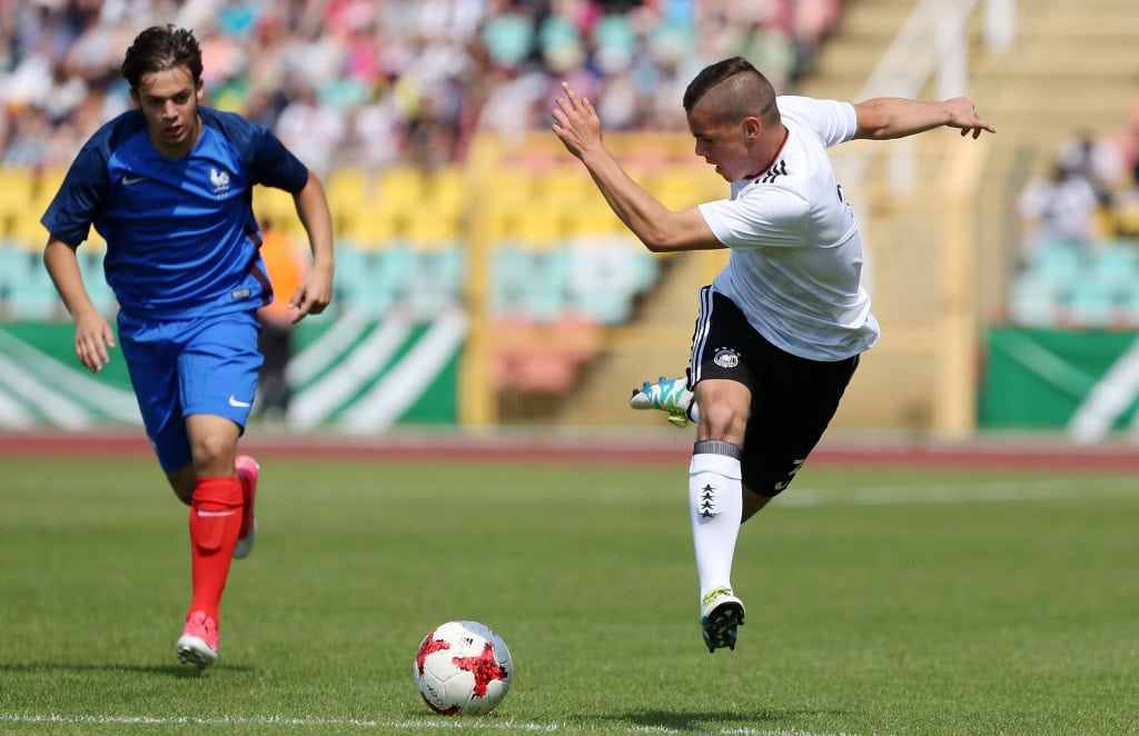 Big things appear to be in store for Hassaini (L). (Photo by Matthias Kern/Bongarts/Getty Images)