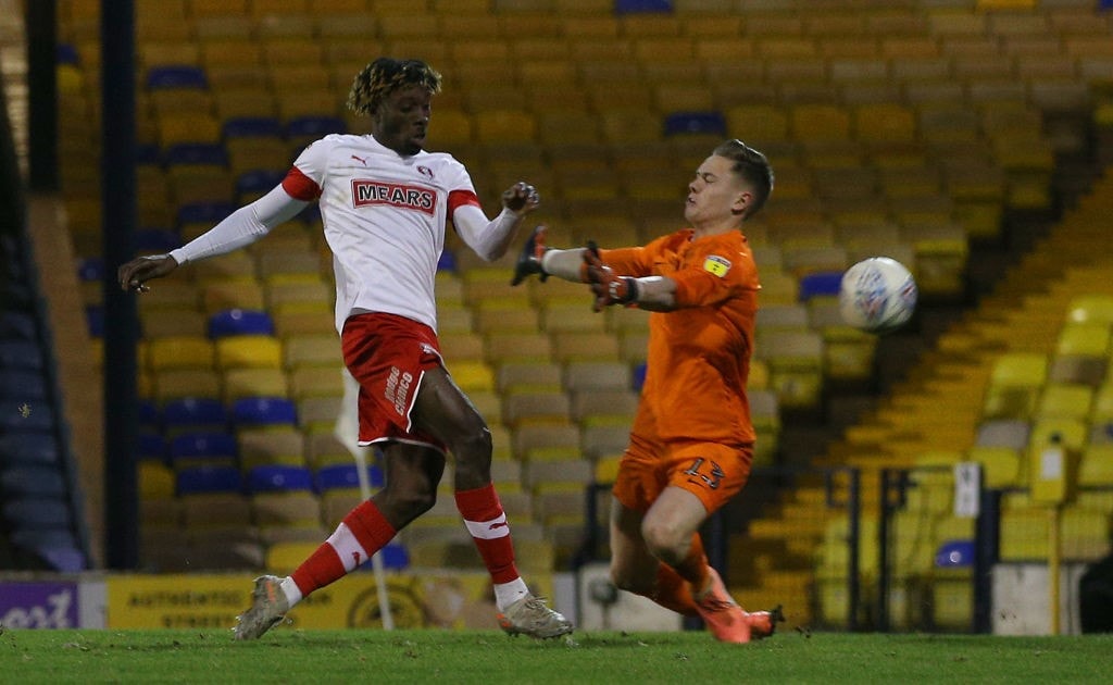Nathan Bishop (R) set to join Manchester United (Photo by James Chance/Getty Images)
