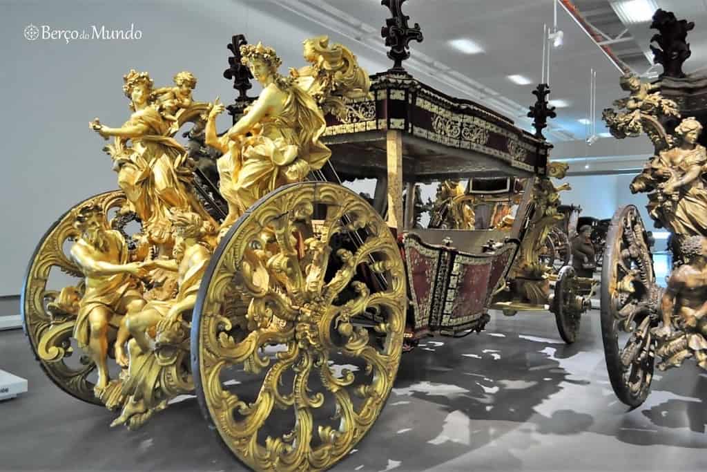 O Museu dos coches tem uma visita virtual completa