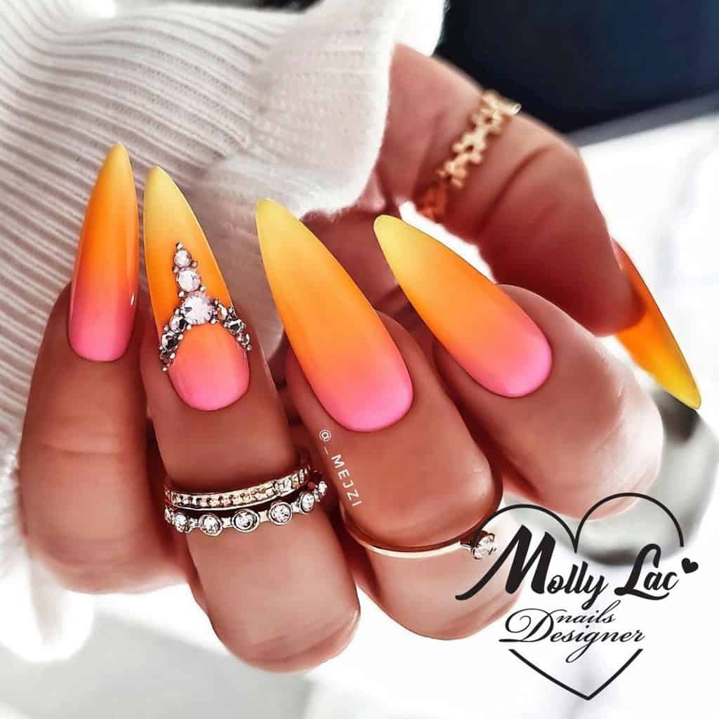 Trendy - Letni manicure hybrydowy na 2021 od AllePaznokcie 1 letni manicure w pomarańczowym kolorze